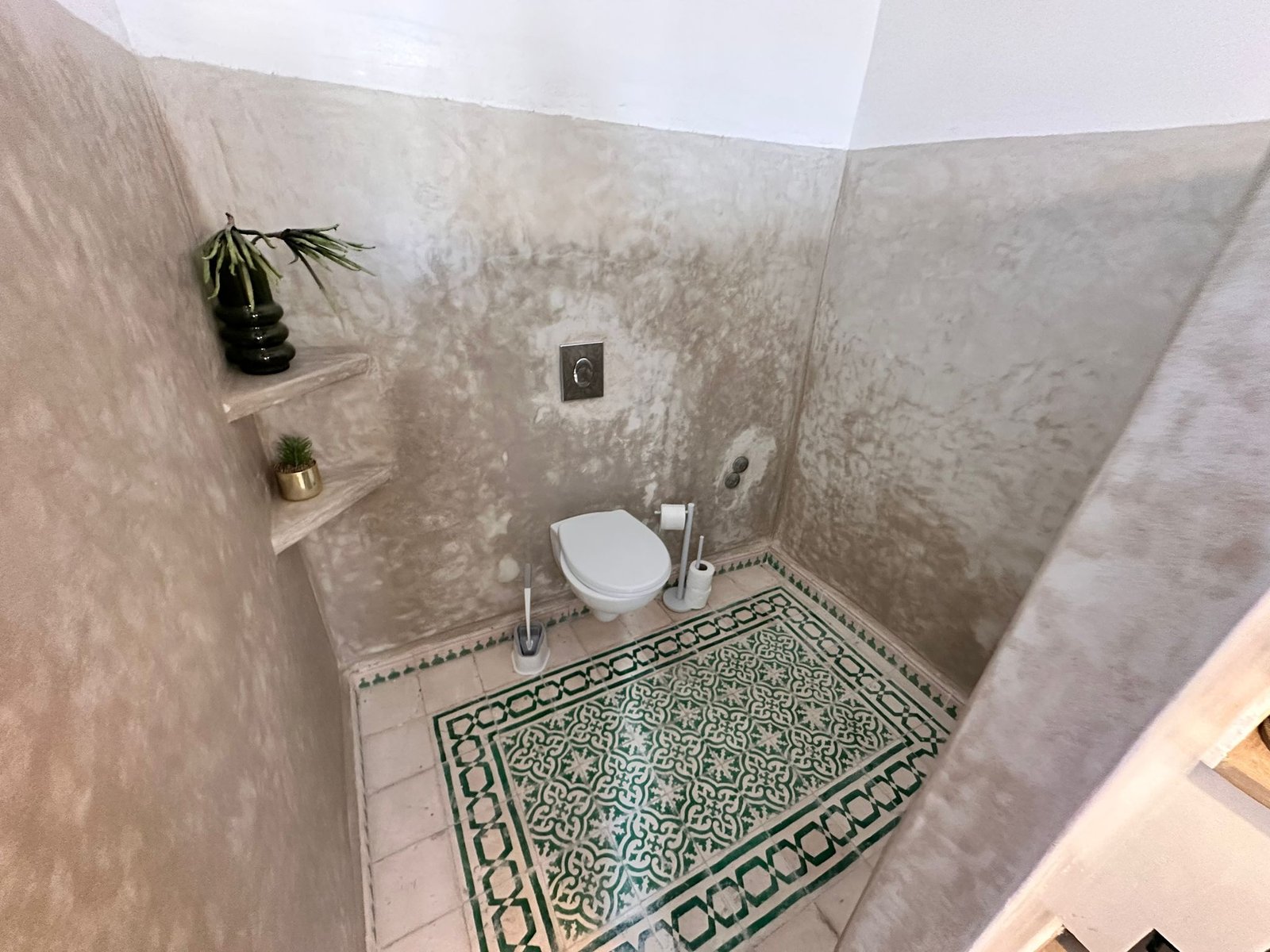 صورة من دار السلام